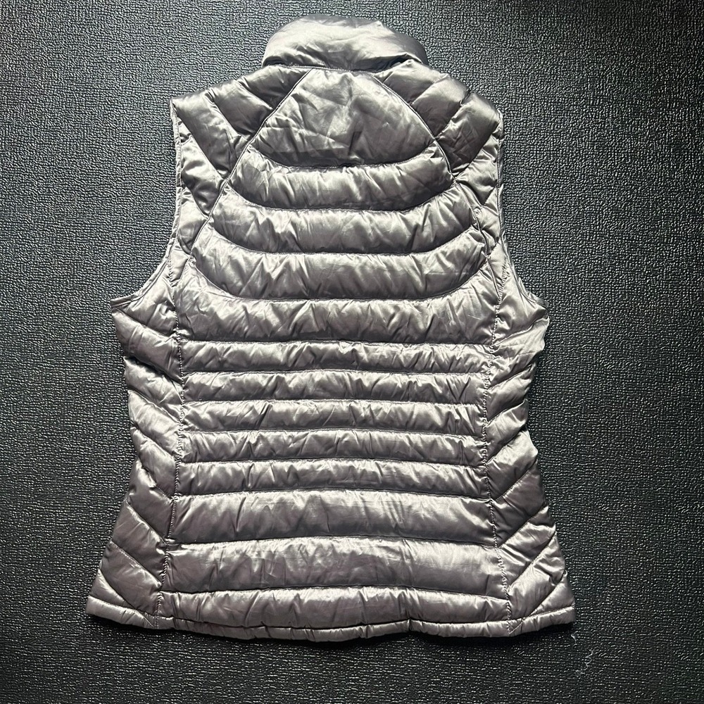 Bernardo Womens Metallic Silver Goose Down Quilted Puffer Vest Size S Gorpcore - Picture 2 of 7